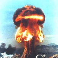 Какая бомба сильнее: вакуумная или термоядерная?